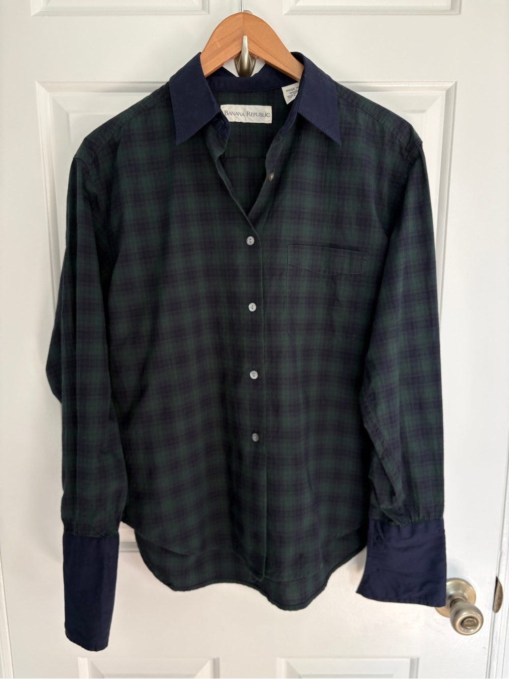 Banana Republic Women’s Small Green and Navy Plaid Button-Down Shirt 100% Cotton
